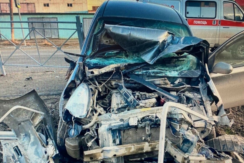 Таксист оставил травмированную жительницу Якутска на месте ДТП