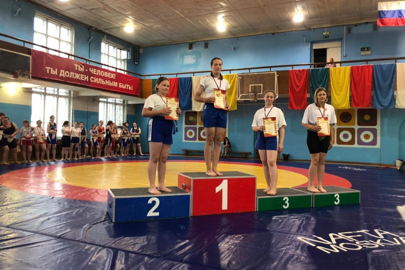 Сахалинские сумоистки завоевали три медали всероссийского турнира