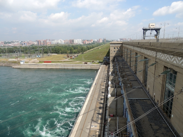 Иркутская ГЭС перешла на расход 3 тысячи кубометров в секунду