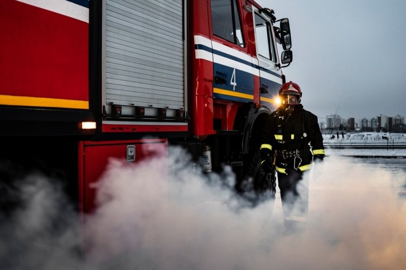 Дым без огня: спасатели эвакуировали людей из онкоцентра в Хабаровске