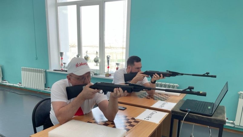 В Углегорске прошли соревнования по стрельбе из электронного оружия