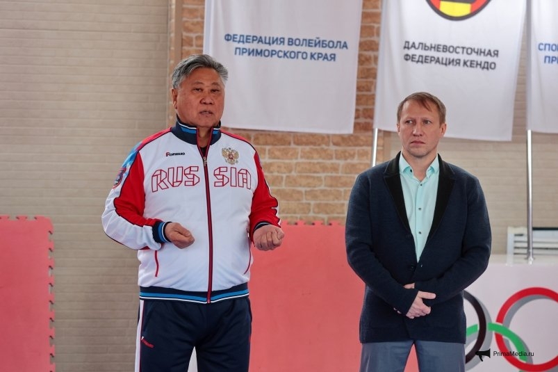 Глава федерации каратэ России Сергей Цой посетил масштабную тренировку во Владивостоке