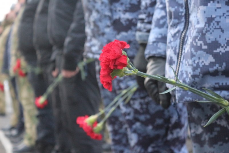В Хабаровске почтили память сослуживцев, погибших при выполнении служебного долга