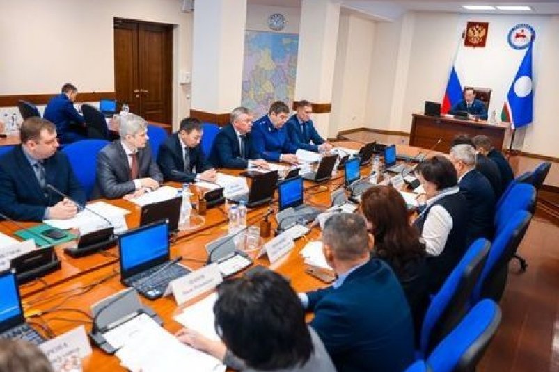 Глава Якутии провел заседание комиссии по противодействию коррупции