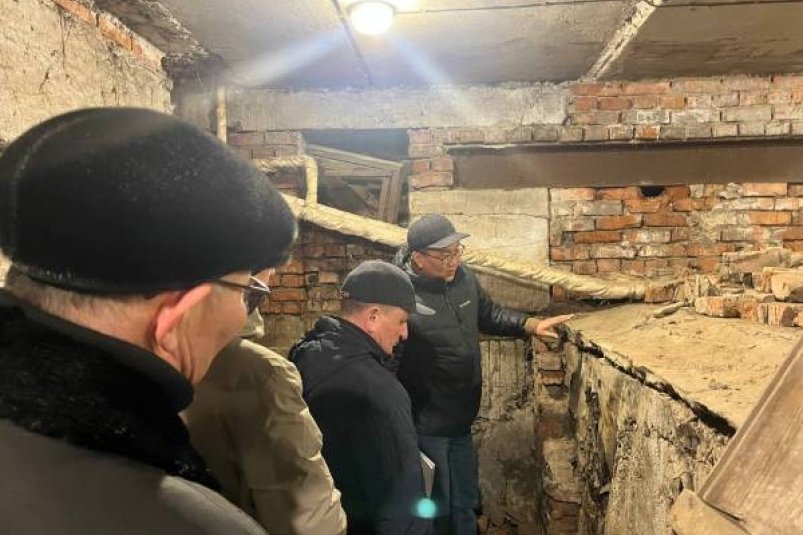 Администрация Улан-Удэ взялась за стену дома на улице Лебедева