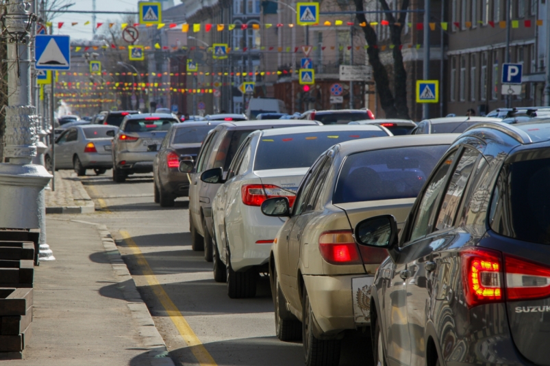Движение транспорта возобновили на бульваре Гагарина в Иркутске