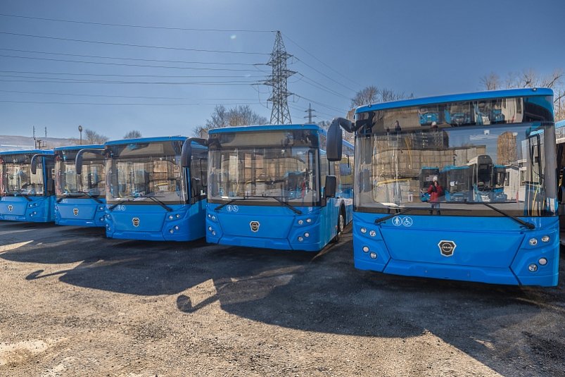 На некоторых маршрутах во Владивостоке старые автобусы заменят на новые