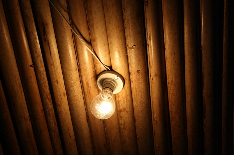 Электричество отключат в ряде домов Иркутска 6 и 8 апреля