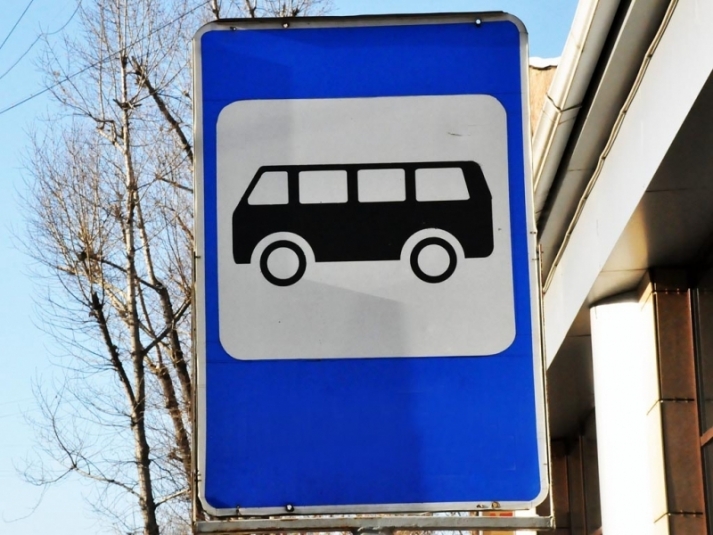 В Якутске водители автобусов подрались, не поделив остановку