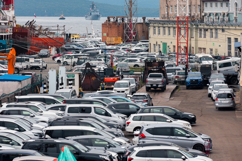 Ввоз иномарок через Владивосток в марте достиг досанкционного объёма