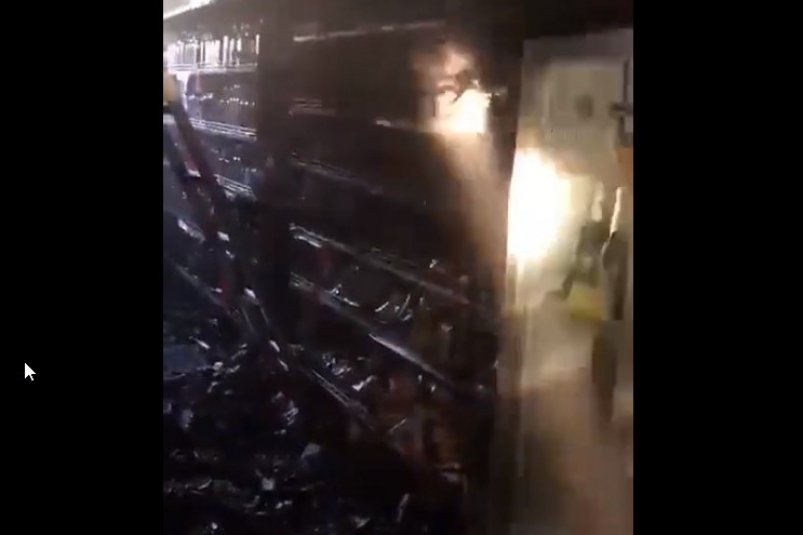 Пожар вспыхнул в известном супермаркете в Приморье