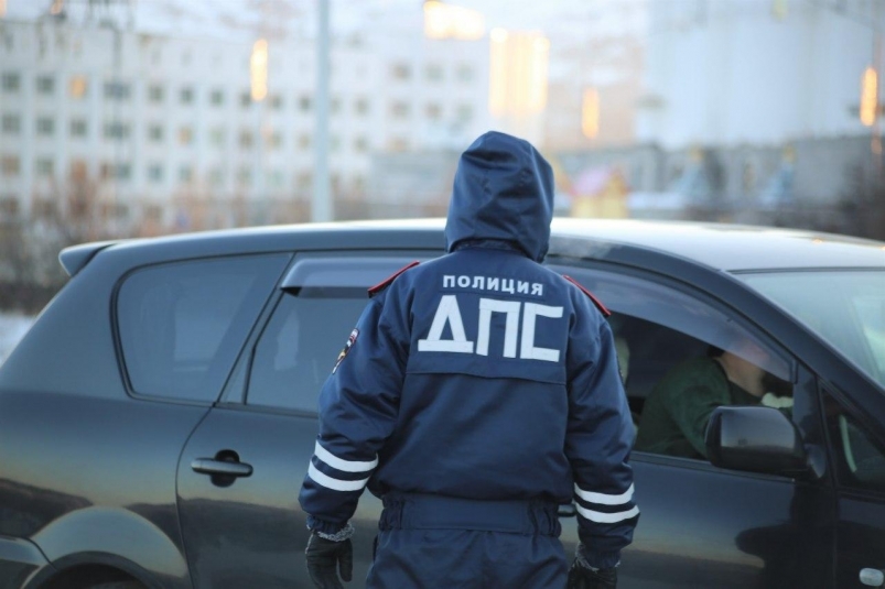 Сотрудники ГИБДД Владивостока задержали 15 иностранцев с поддельными документами