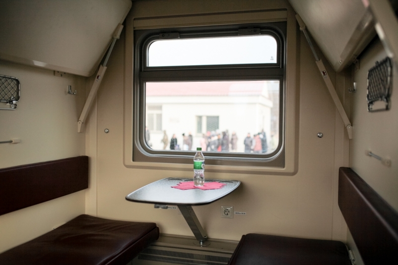 В Иркутске пассажир поезда похитил детскую куртку у спящей владелицы