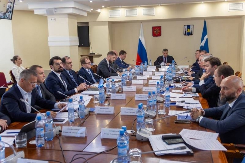 Юрий Трутнев на встрече с инвесторами обсудил реализацию проектов в Сахалинской области