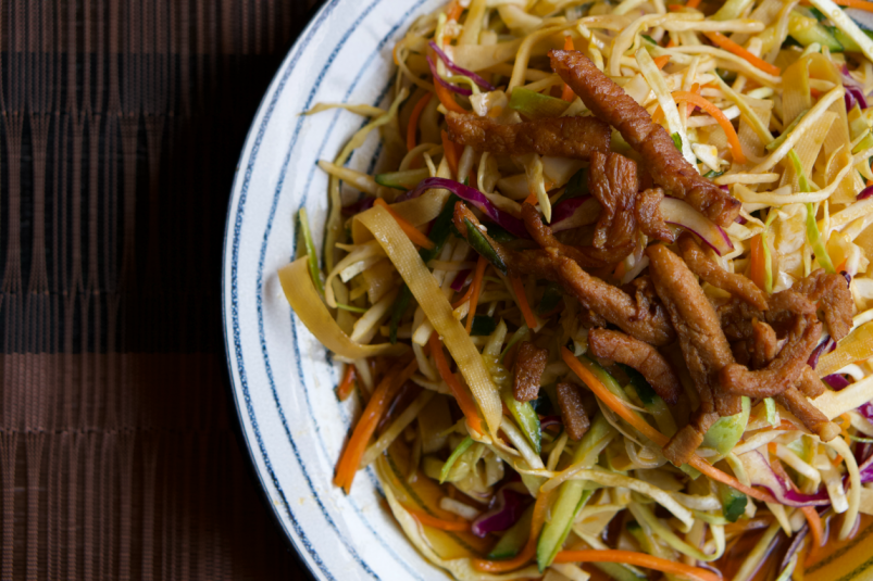 В мире азиатской кухни: легкий и сытный салат 