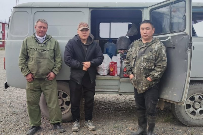 Наравне с мужчинами на тушении пожаров в Якутии работает лесничий Людмила Алексеева