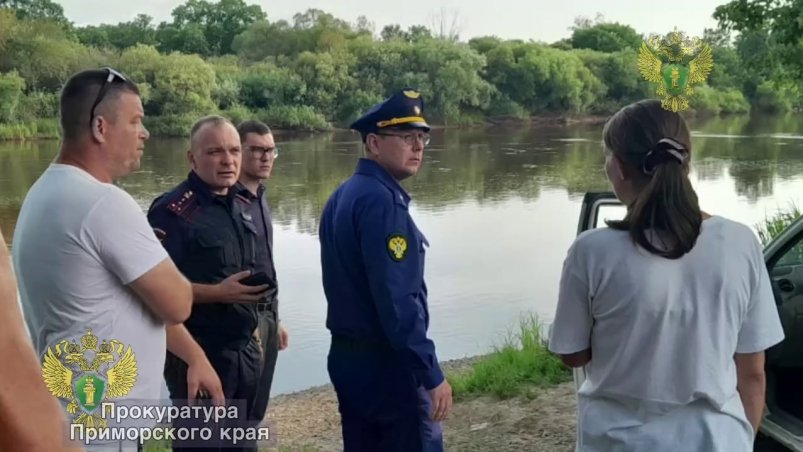 Тонущих детей в реке Малиновке в Приморье спасли отдыхающие,  их дядя выплыть не смог