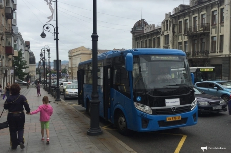 Пополнять транспортную карту стало проще и дешевле жителям Владивостока