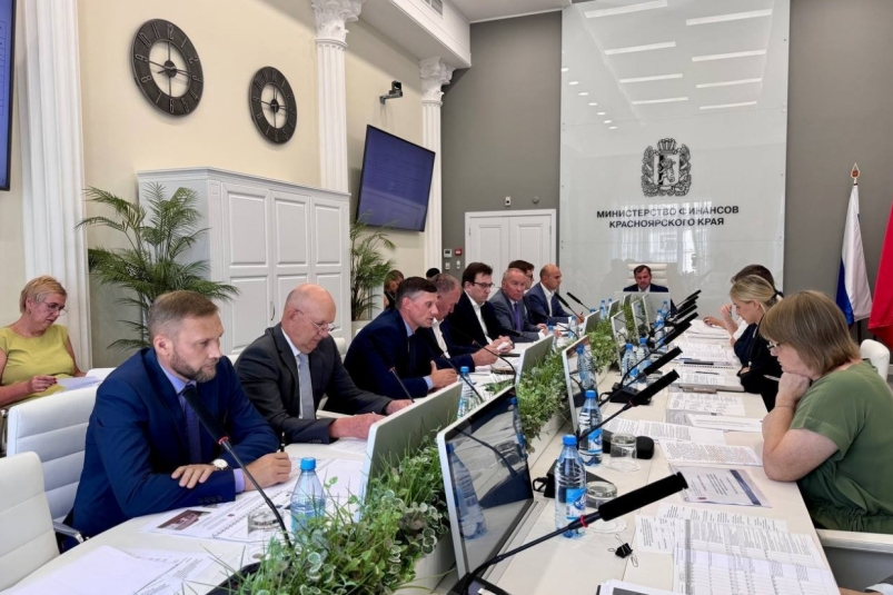 В правительстве Красноярского края начали обсуждать формирование бюджета на 2025-2027 годы