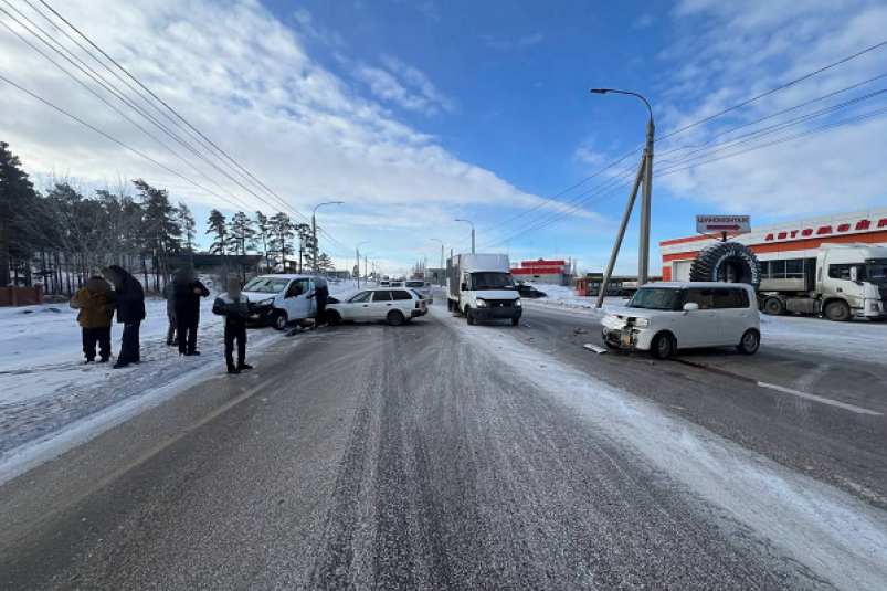 Массовое ДТП в Улан-Удэ привело к огромному затору