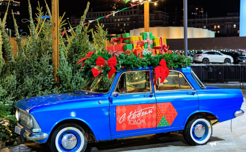 Москвич из новогоднего городка во Владивостоке выставили на продажу за 350 тысяч