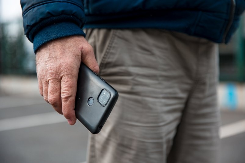 В Адлере ссора из-за напитка закончилась кражей телефона - KrasnodarMedia, 19.09.2026