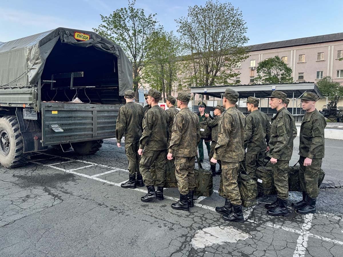 Более 1,5 тысяч новобранцев из Приморья пополнили войска в весенний призыв архив военного комиссариата Приморского края