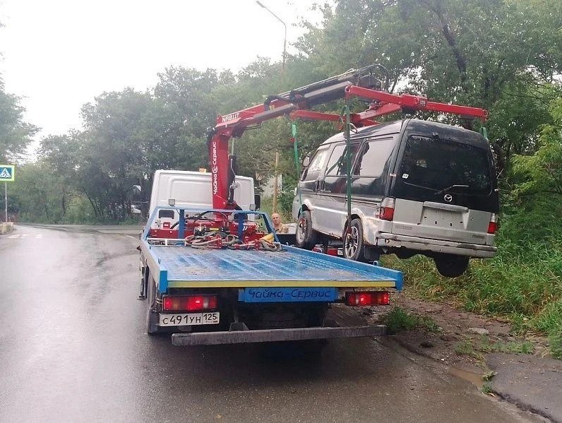 Брошенные авто и лотки-призраки: Владивосток зачистил улицы от автохлама и самостроя администрация Владивостока