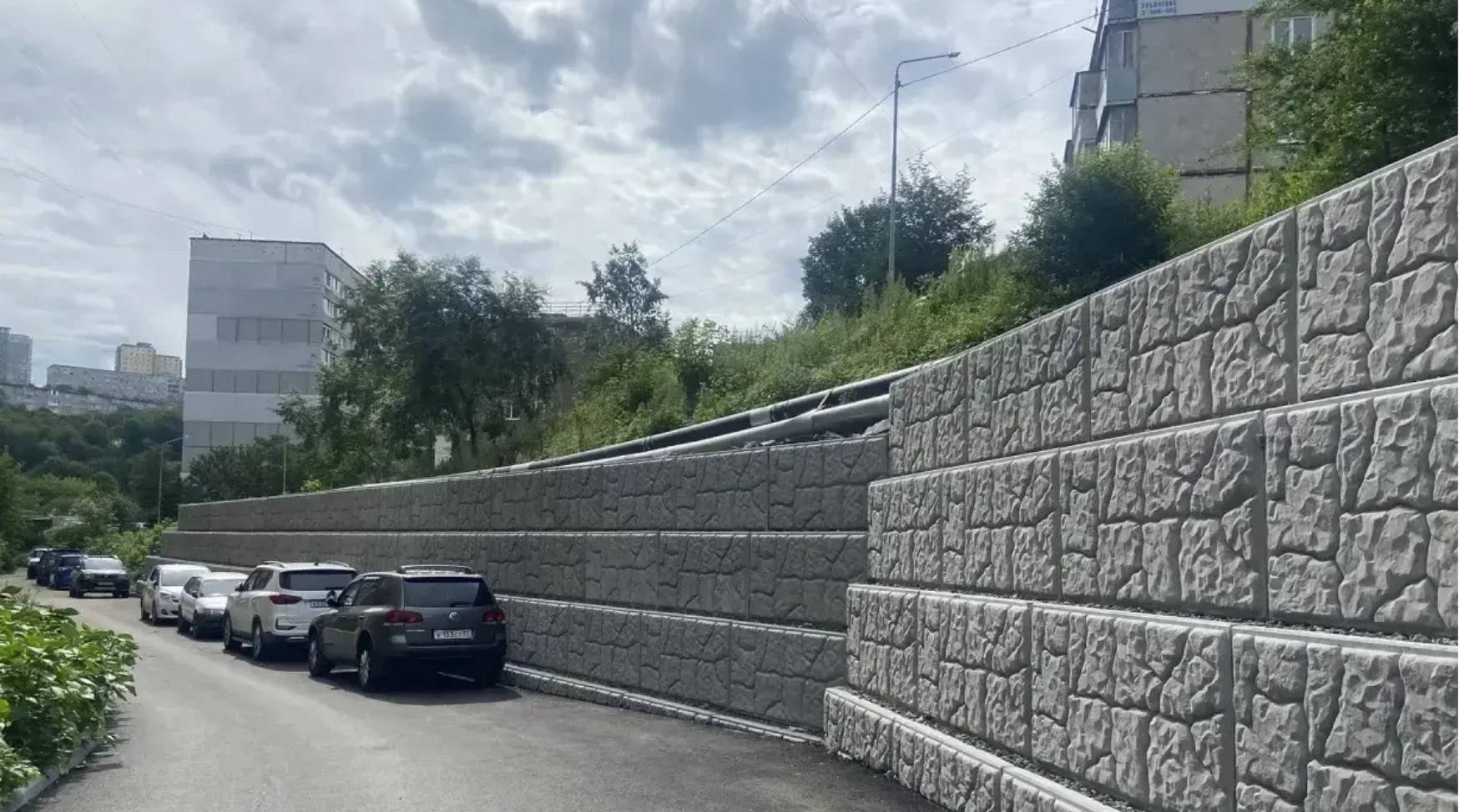 Во Владивостоке после вмешательства прокуратуры отремонтировали аварийную подпорную стену
