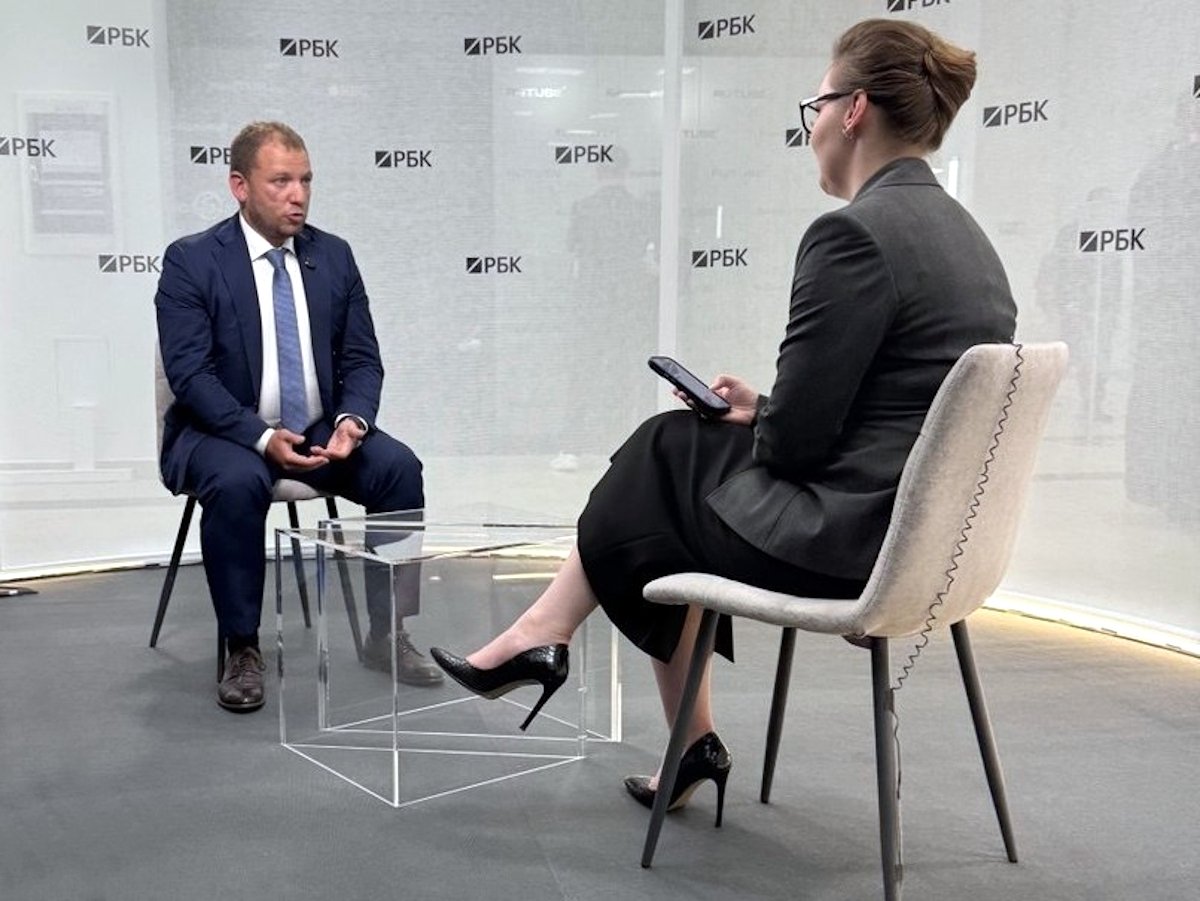 Станислав Тывес в студии РБК на ВЭФ 2026 предоставлено пресс-службой банка