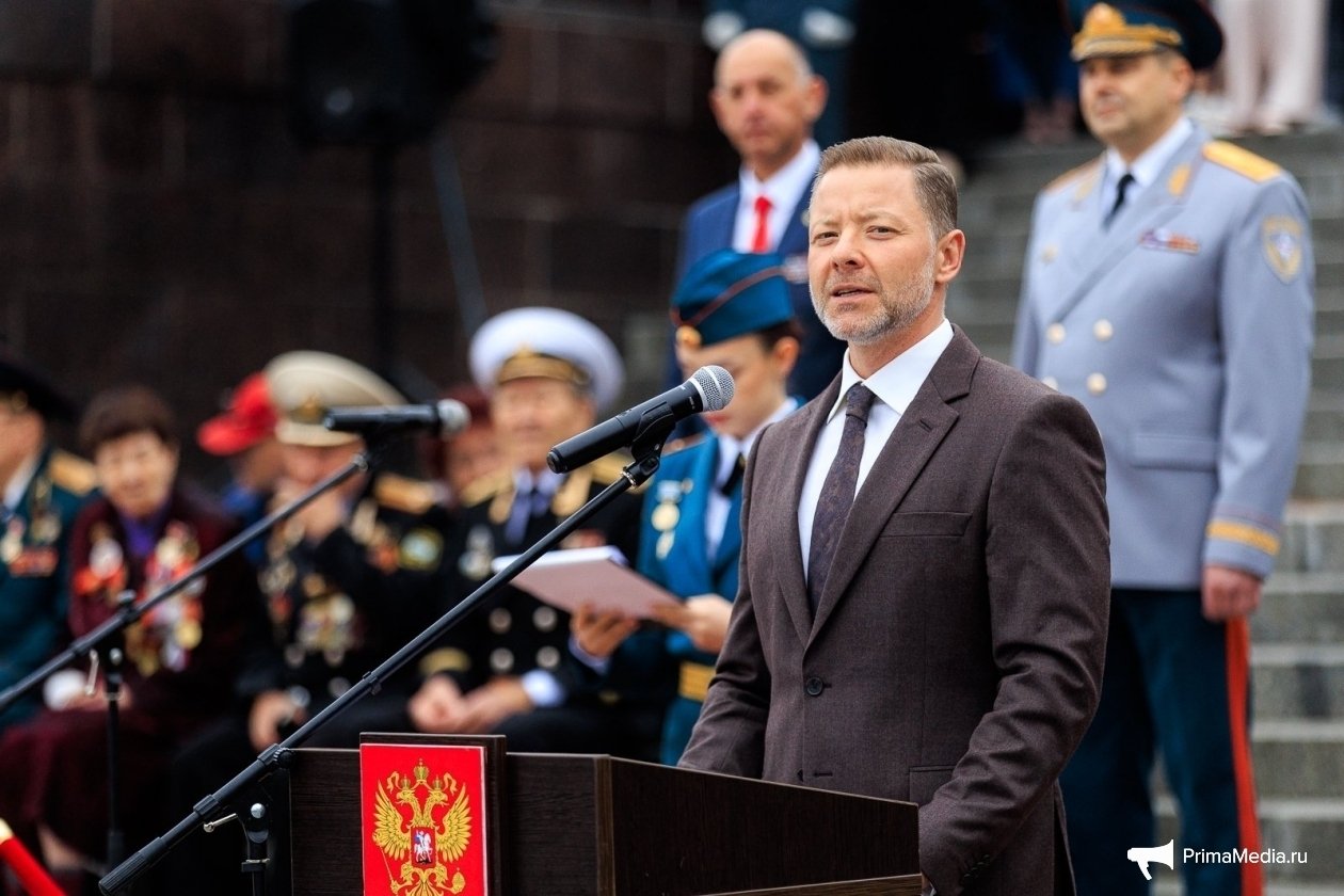Антон Волошко, председатель Законодательного Собрания Приморского края Евгений Кулешов, ИА PrimaMedia